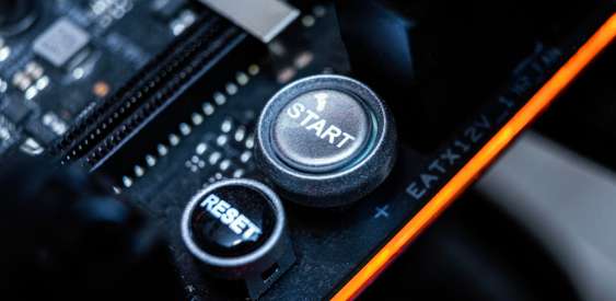 Аккумулятор на Форд Фокус 3 быстро разряжается: причины и варианты устранения неисправности.