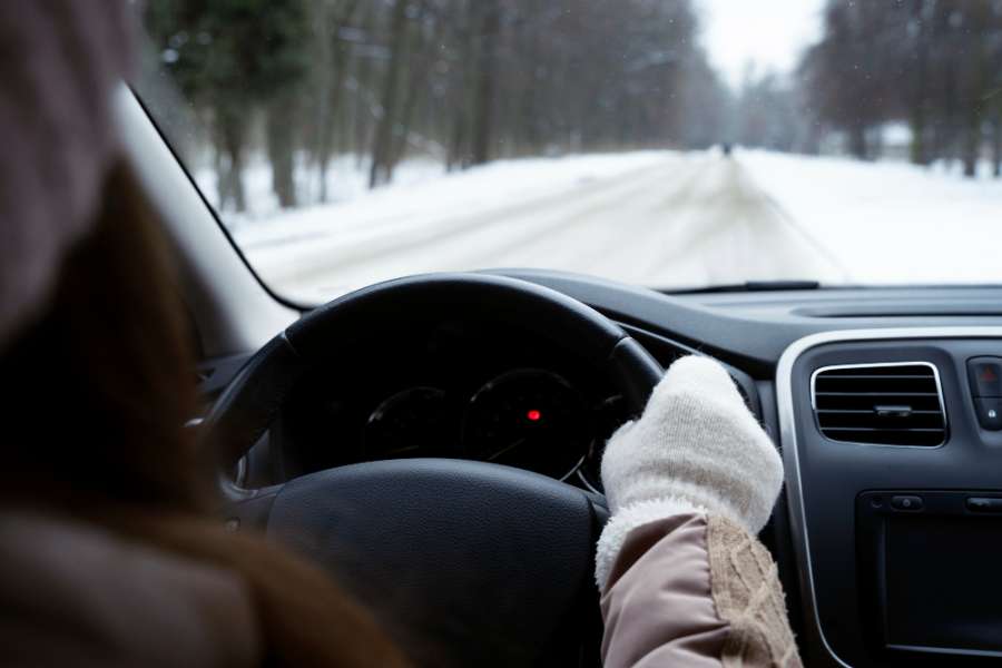 Как правильно прогреть машину зимой?