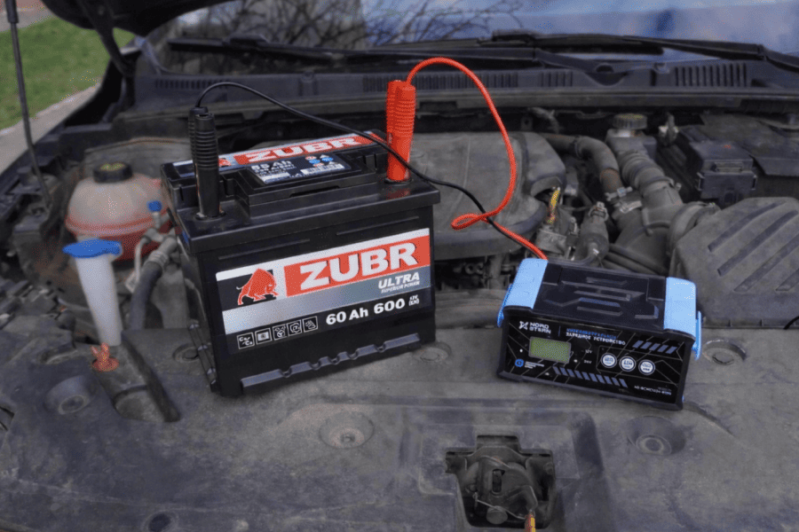 Какой аккумулятор устанавливается на Форд Фиеста?